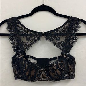 NWOT VS Very Sexy Lace Fishnet Bra 34D